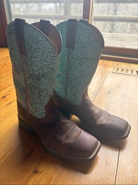 Ariat western riding boots